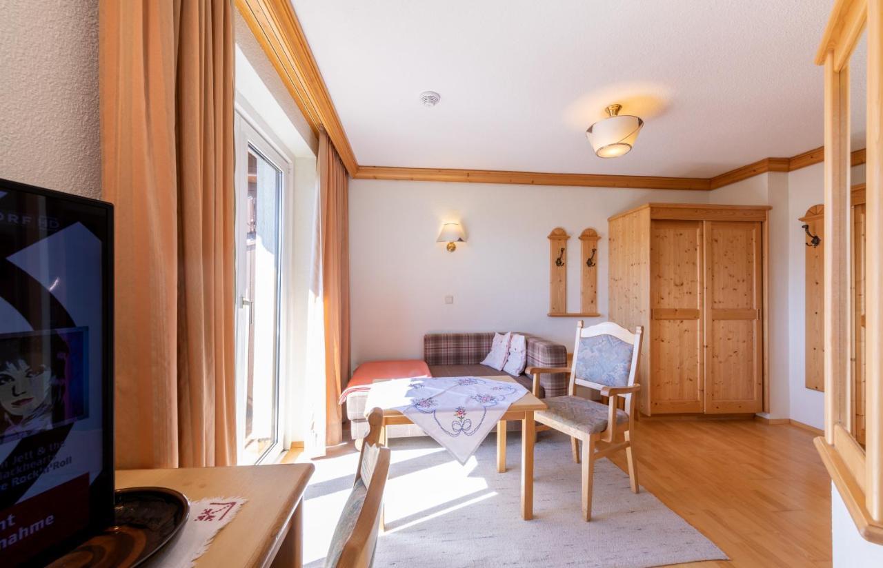Alpenhof Bed & Breakfast Ramsau am Dachstein Bagian luar foto